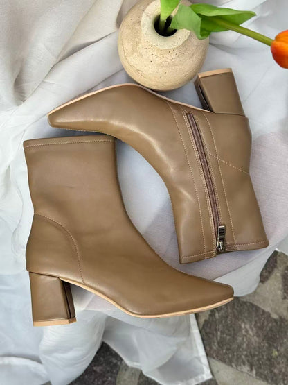 Stivali Bassi con tacco taupe